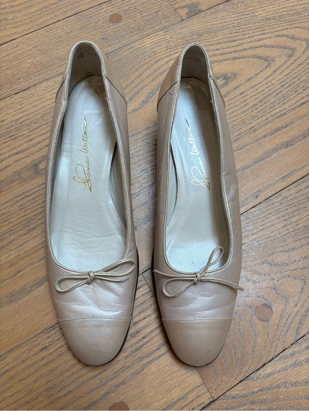 Vintage cream Leather Ballet heels with Bow